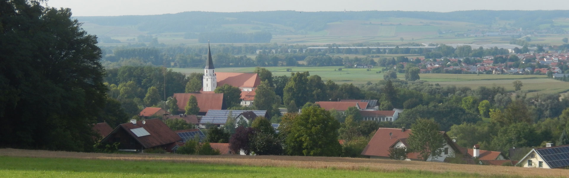 Header Loiching - Blick Bergham auf Loiching