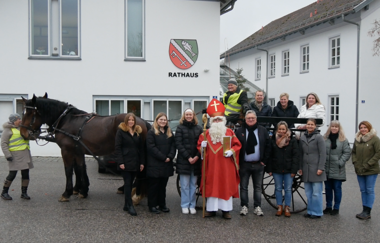 Nikolaus besuchte Rathaus